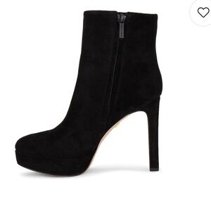 Veronica beard Dali bootie in black
